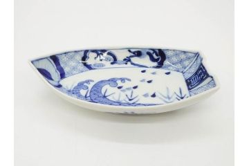 明治〜大正　伊万里　染付　瑞祥堂　約18cm　5.7寸　珍しい形と繊細なデザインが素敵な舟形皿3枚セット(変形皿、和皿、舟型、和食器、五寸七分)(R-070965)