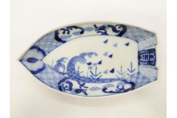 明治〜大正　伊万里　染付　瑞祥堂　約18cm　5.7寸　珍しい形と繊細なデザインが素敵な舟形皿3枚セット(変形皿、和皿、舟型、和食器、五寸七分)(R-070965)