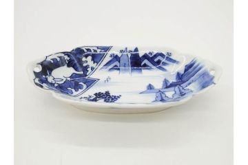 明治〜大正　伊万里　染付　長山文製　跳ね兔図　約19cm　6.2寸　なめらかなフォルムと落ち着いた色味が魅力的な舟形皿4枚セット(舟型、うさぎ、ウサギ、兎、変形皿、和皿、和食器、六寸二分)(R-070966)