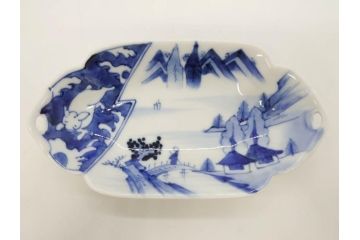 明治〜大正　伊万里　染付　長山文製　跳ね兔図　約19cm　6.2寸　なめらかなフォルムと落ち着いた色味が魅力的な舟形皿5枚セット(舟型、うさぎ、ウサギ、兎、変形皿、和皿、和食器、六寸二分)(R-070967)