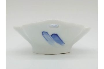 明治〜大正　伊万里　染付　長山文製　跳ね兔図　約19cm　6.2寸　なめらかなフォルムと落ち着いた色味が魅力的な舟形皿5枚セット(舟型、うさぎ、ウサギ、兎、変形皿、和皿、和食器、六寸二分)(R-070967)
