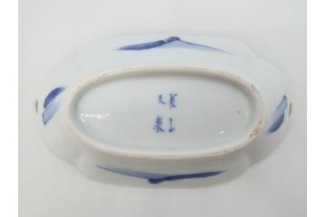 明治〜大正　伊万里　染付　長山文製　跳ね兔図　約19cm　6.2寸　なめらかなフォルムと落ち着いた色味が魅力的な舟形皿5枚セット(舟型、うさぎ、ウサギ、兎、変形皿、和皿、和食器、六寸二分)(R-070967)
