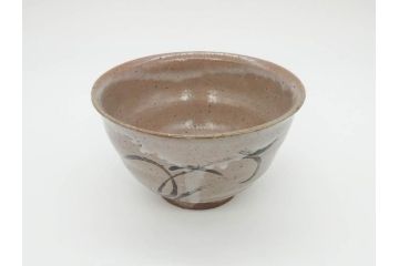 西岡小十　小次郎窯　絵唐津　上質な和の雰囲気漂う茶碗(抹茶碗、茶道具、茶器、和食器、共箱付き)(R-070968)
