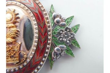 稀少　勲六等宝冠章(宝冠波光章)　略綬　勲章(正章、略章、ケース付き)(R-070970)