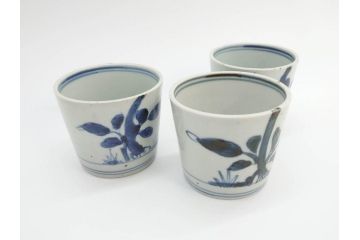 江戸中期〜後期　古伊万里　染付　落ち着いた色合いが和の雰囲気を高めるそば猪口3客セット(木と葉?、羊歯?、シダ?、湯呑、湯のみ、蕎麦猪口、和食器)(R-070971)