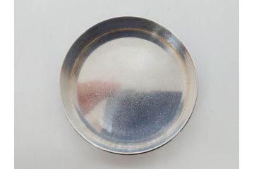銀製　菊紋　鴛鴦図　迫力あるデザインながらも上品な雰囲気溢れるボンボニエール(香盒形、香合形、菓子入れ、菓子器、金平糖入れ、ボンボン、小物入れ、天皇家、皇室、箱付き)(R-070973)