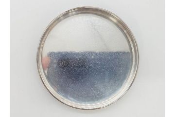 銀製　菊紋　鴛鴦図　迫力あるデザインながらも上品な雰囲気溢れるボンボニエール(香盒形、香合形、菓子入れ、菓子器、金平糖入れ、ボンボン、小物入れ、天皇家、皇室、箱付き)(R-070973)