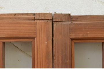 アンティーク建具　和モダンな空間づくりにおすすめ!格子入りの横長ガラス窓2枚セット(明かり取り、明り取り、ガラス欄間、引き戸)(R-070995)