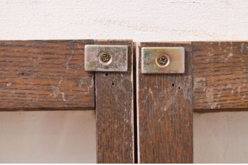 アンティーク建具　ペイント仕上げ限定　タモ材　レトロな空間づくりにおすすめの両開き窓1対2枚セット(ガラス窓、ガラス戸、ガラス扉)(R-070998)