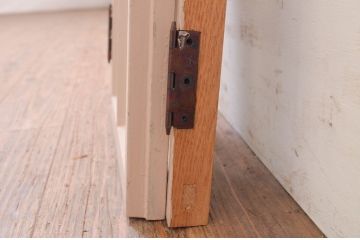 アンティーク建具　ペイント仕上げ限定　タモ材　レトロな空間づくりにおすすめの両開き窓1対2枚セット(ガラス窓、ガラス戸、ガラス扉)(R-070998)