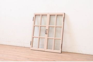 アンティーク建具　ペイント仕上げ限定　タモ材　レトロな空間づくりにおすすめの両開き窓1対2枚セット(ガラス窓、ガラス戸、ガラス扉)(R-070999)