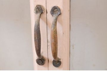 アンティーク建具　ペイント仕上げ限定　タモ材　レトロな空間づくりにおすすめの両開き窓1対2枚セット(ガラス窓、ガラス戸、ガラス扉)(R-070999)