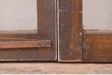 アンティーク建具　ペイント仕上げ限定　タモ材　レトロな空間づくりにおすすめの両開き窓1対2枚セット(ガラス窓、ガラス戸、ガラス扉)(R-070999)