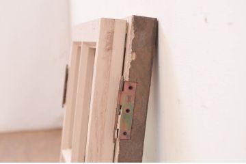 アンティーク建具　ペイント仕上げ限定　タモ材　レトロな空間づくりにおすすめの両開き窓1対2枚セット(ガラス窓、ガラス戸、ガラス扉)(R-070999)