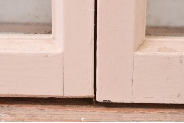 アンティーク建具　ペイント仕上げ限定　タモ材　レトロな空間づくりにおすすめの両開き窓1対2枚セット(ガラス窓、ガラス戸、ガラス扉)(R-071000)
