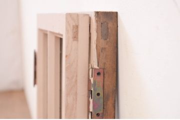 アンティーク建具　ペイント仕上げ限定　タモ材　レトロな空間づくりにおすすめの両開き窓1対2枚セット(ガラス窓、ガラス戸、ガラス扉)(R-071000)