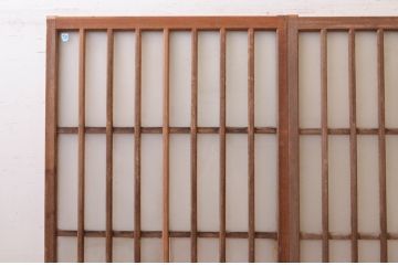 アンティーク建具　和の雰囲気が魅力的な格子入りの玄関戸2枚セット(引き戸、格子戸、ガラス戸)(R-071006)