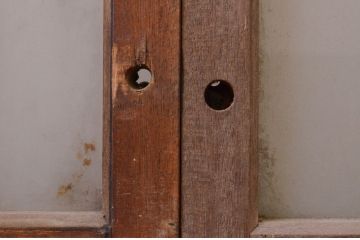 アンティーク建具　和の雰囲気が魅力的な格子入りの玄関戸2枚セット(引き戸、格子戸、ガラス戸)(R-071006)
