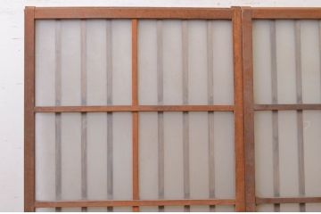 アンティーク建具　和の雰囲気が魅力的な格子入りの玄関戸2枚セット(引き戸、格子戸、ガラス戸)(R-071006)