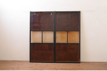 アンティーク建具　高級品!!　鏡板　欅(ケヤキ)材　ダイヤガラス入り　玉杢が素敵な漆塗りのガラス帯戸2枚セット(引き戸、板戸、ガラス戸)(R-071012)