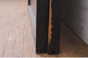 アンティーク建具　高級品!!　鏡板　欅(ケヤキ)材　ダイヤガラス入り　玉杢が素敵な漆塗りのガラス帯戸2枚セット(引き戸、板戸、ガラス戸)(R-071012)