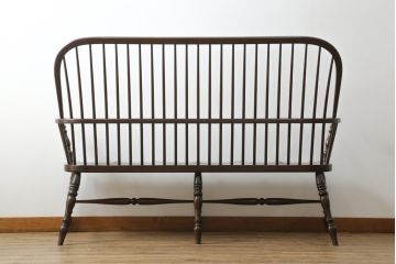中古　美品　松本民芸家具　♯513型長ウインザーチェア　クラシカルな佇まいのウィンザーベンチ(長椅子、3人掛けベンチ、ウィンザーチェア)(定価約39万円)(R-071036)