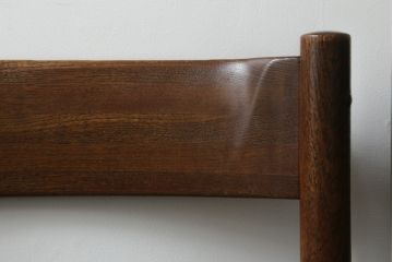 デンマークビンテージ　チーク材　本革調(合成皮革)　あたたかみのある雰囲気が魅力のダイニングチェア4脚セット(椅子、イス、ヴィンテージ、北欧)(R-071043)です