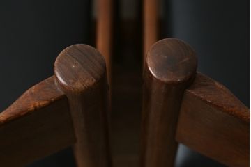 デンマークビンテージ　チーク材　本革調(合成皮革)　あたたかみのある雰囲気が魅力のダイニングチェア4脚セット(椅子、イス、ヴィンテージ、北欧)(R-071043)です