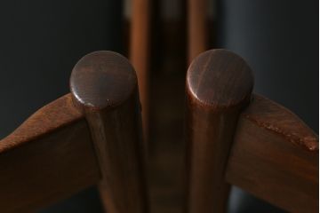 デンマークビンテージ　チーク材　本革調(合成皮革)　あたたかみのある雰囲気が魅力のダイニングチェア4脚セット(椅子、イス、ヴィンテージ、北欧)(R-071043)です