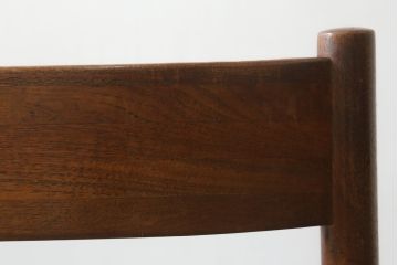 デンマークビンテージ　チーク材　本革調(合成皮革)　あたたかみのある雰囲気が魅力のダイニングチェア4脚セット(椅子、イス、ヴィンテージ、北欧)(R-071043)です