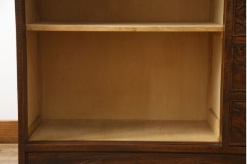 中古　美品　軽井沢彫り　隅々まで施された桜の彫りが美しいサイドボード(サイドキャビネット、サイドチェスト、収納棚、戸棚、引き出し)(R-071056)