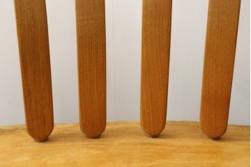 中古　国産　職人手作り品　ユニークなデザインが魅力的　栃の木の座面と栗材の背もたれのベンチ(長椅子、木製ベンチ、板座チェア、3人掛け)(R-071059)