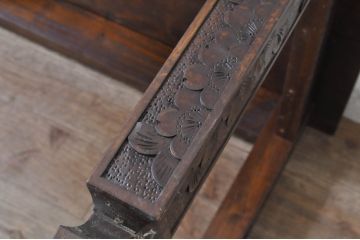 中古　美品　軽井沢彫り　華やかな桜の彫刻が美しいローテーブル(コーヒーテーブル、カフェテーブル、サイドテーブル、座卓)(R-071061)