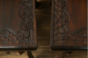 中古　軽井沢彫り　桜の総彫り仕上げが見事な板座チェア2脚セット　(R-071062)