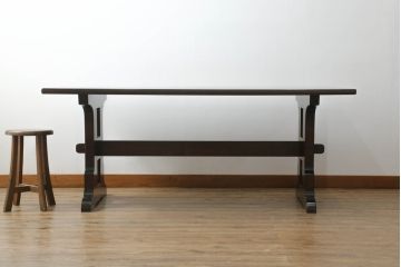 和製ビンテージ　松本民芸家具　気品と落ち着きのある佇まいが魅力のC型ダイニングテーブル(食卓、4人掛け、6人掛け、ヴィンテージ)(定価約40万円)(R-071063)