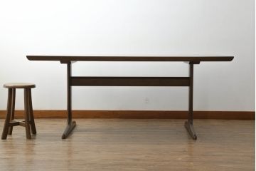 中古　美品　CONDE HOUSE(カンディハウス)　WING LUX(ウイングラックス)シリーズ　ウォールナット材　スタイリッシュなデザインが魅力のダイニングテーブル(定価約31万円)(食卓、4人掛け)(R-071065)