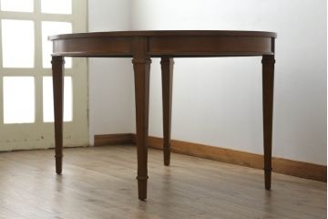中古　DREXEL HERITAGE(ドレクセルヘリテイジ)　Triune(トライユン)　品のある佇まいが魅力のダイニングテーブル(エクステンションテーブル、食卓、4人掛け、6人掛け、8人掛け)(R-071067)