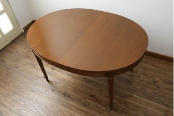 中古　DREXEL HERITAGE(ドレクセルヘリテイジ)　Triune(トライユン)　品のある佇まいが魅力のダイニングテーブル(エクステンションテーブル、食卓、4人掛け、6人掛け、8人掛け)(R-071067)