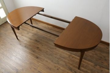 中古　DREXEL HERITAGE(ドレクセルヘリテイジ)　Triune(トライユン)　品のある佇まいが魅力のダイニングテーブル(エクステンションテーブル、食卓、4人掛け、6人掛け、8人掛け)(R-071067)