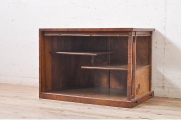 和製アンティーク　最高級!!　指物工芸家具　漆塗り　総楠(クス)材　前面玉杢　内部楠材　背面も上質な作り込みの飾り棚(違い棚)(R-071070)