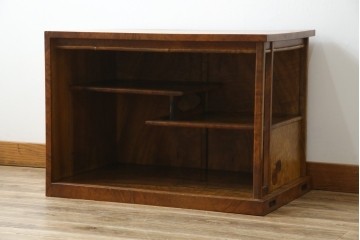 和製アンティーク　最高級!!　指物工芸家具　漆塗り　総楠(クス)材　前面玉杢　内部楠材　背面も上質な作り込みの飾り棚　(R-071070)