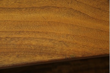 和製アンティーク　最高級!!　指物工芸家具　漆塗り　総楠(クス)材　前面玉杢　内部楠材　背面も上質な作り込みの飾り棚　(R-071070)