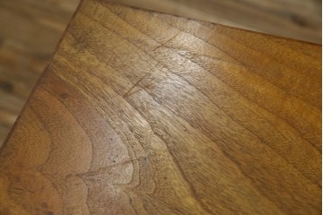 和製アンティーク　最高級!!　指物工芸家具　漆塗り　総楠(クス)材　前面玉杢　内部楠材　背面も上質な作り込みの飾り棚　(R-071070)