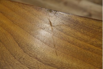 和製アンティーク　最高級!!　指物工芸家具　漆塗り　総楠(クス)材　前面玉杢　内部楠材　背面も上質な作り込みの飾り棚　(R-071070)