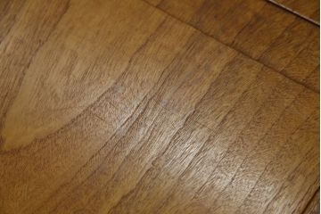 和製アンティーク　最高級!!　指物工芸家具　漆塗り　総楠(クス)材　前面玉杢　内部楠材　黒柿縁がアクセントの時代箪笥ローチェスト(ローボード、テレビ台、テレビボード、サイドボード、サイドキャビネット、リビングボード、衣装箪笥、収納箪笥)(R-071072)