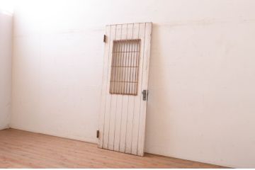 アンティーク建具　ペイント仕上げ限定　どこか懐かしい雰囲気のアイアンフェンス入りペイント扉1枚(ドア、木製扉)(R-071107)