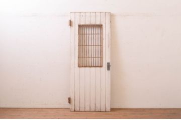 アンティーク建具　ペイント仕上げ限定　どこか懐かしい雰囲気のアイアンフェンス入りペイント扉1枚(ドア、木製扉)(R-071107)