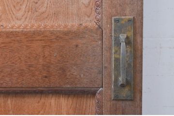アンティーク建具　ラワン材　レトロな佇まいが魅力的なドア1枚(木製扉、板戸扉)(R-071109)