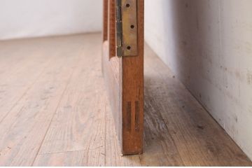 アンティーク建具　ラワン材　レトロな佇まいが魅力的なドア1枚(木製扉、板戸扉)(R-071109)