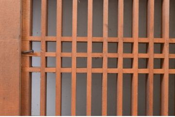 ビンテージ建具　片面ガラス　和の雰囲気溢れる格子欄間1枚(明り取り、明かり取り、ヴィンテージ)(R-071121)